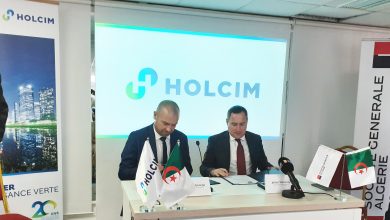 Lafarge Algérie et la Société Générale Algérie ancrent leur engagement en faveur du développement durable, en signant un partenariat financier responsable.
