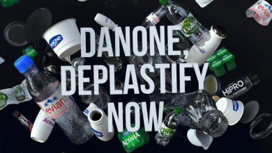Pollution plastique : ClientEarth poursuit en justice la société Danone