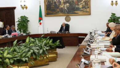 Réunion du Conseil des Ministres : l'examen du projet de loi sur les assurances reporté par Tebboune